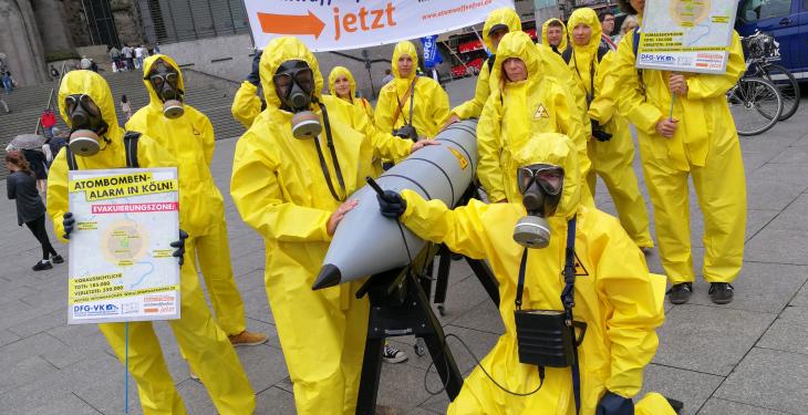 Aktion von Atomwaffen-Gegner*innen in Köln